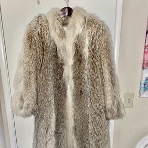 Full Length Coyote Custom Coat SZ S-M/Fabulous